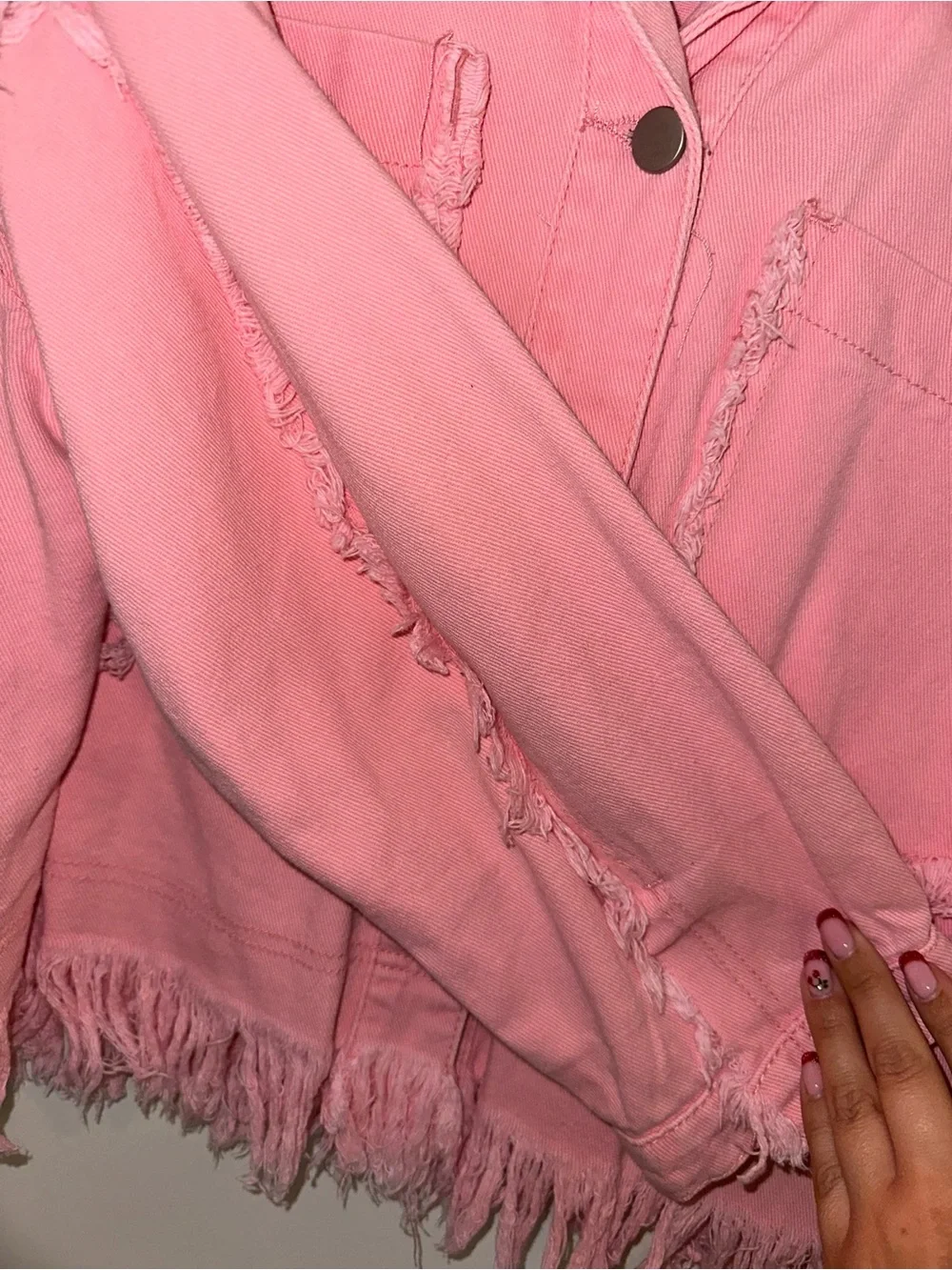 Pink Frayed-Hem Denim Jacket - Picture 3 of 7